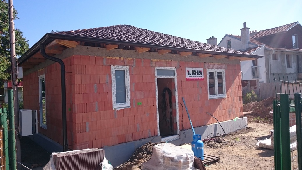 Nejlevnější hrubá stavba
