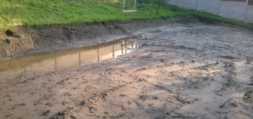 Neodborně odkrytá zemina pod rodinný dům